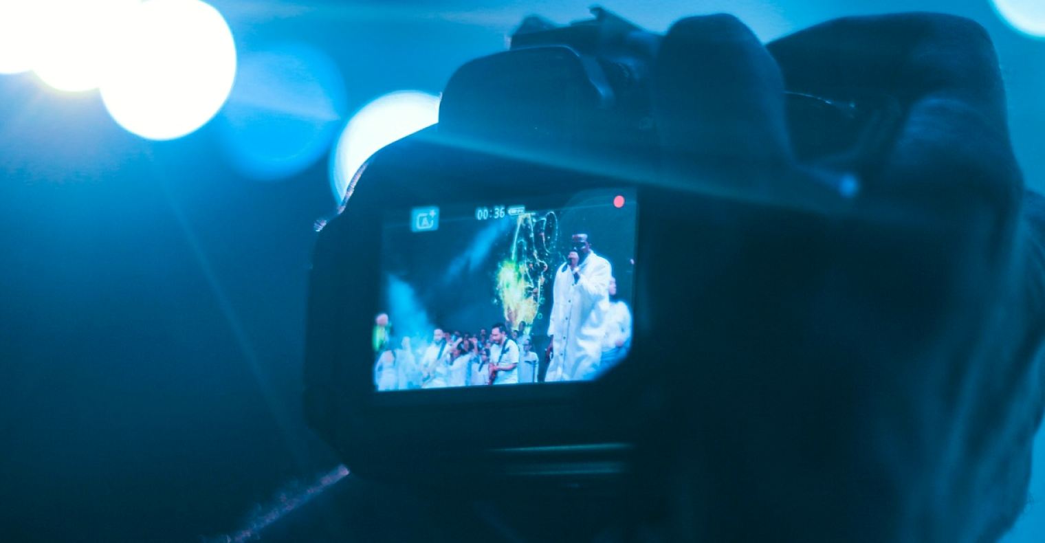Hvor mange kameraer trenger en konsert, og hvem styrer dem?
